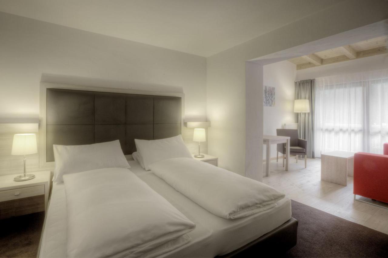 Hotel La Tambra كورفارا إنْ بادِيا المظهر الخارجي الصورة