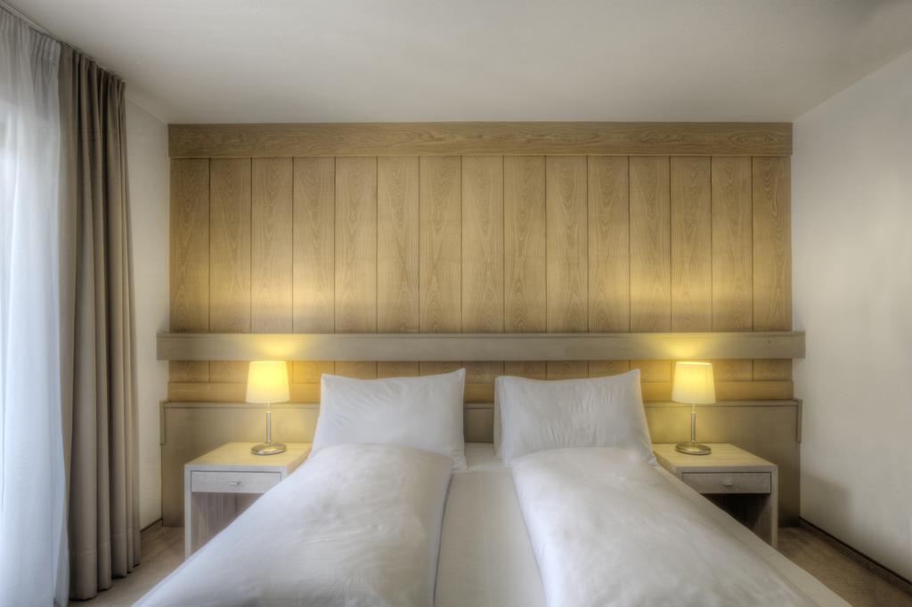 Hotel La Tambra كورفارا إنْ بادِيا المظهر الخارجي الصورة